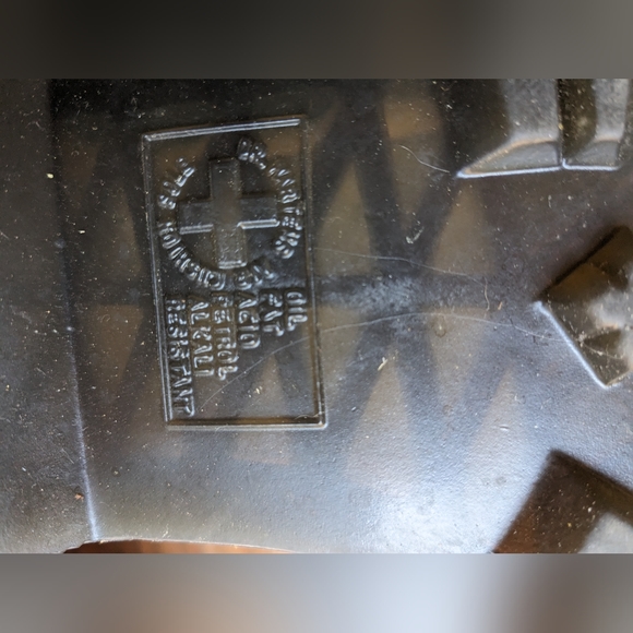 Doc Martens White Chelsea Boots - Picture 7 of 10